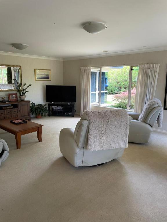 Spacious Home Paraparaumu Exterior photo