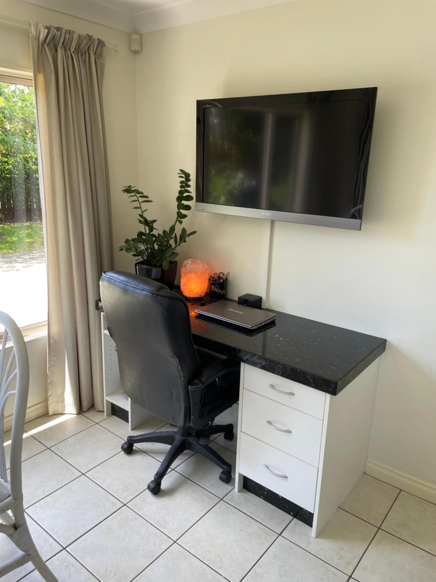 Spacious Home Paraparaumu Exterior photo